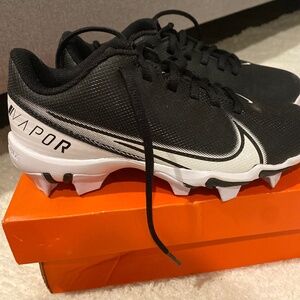 Boys’ Nike Vapor Edge Shark Cleats